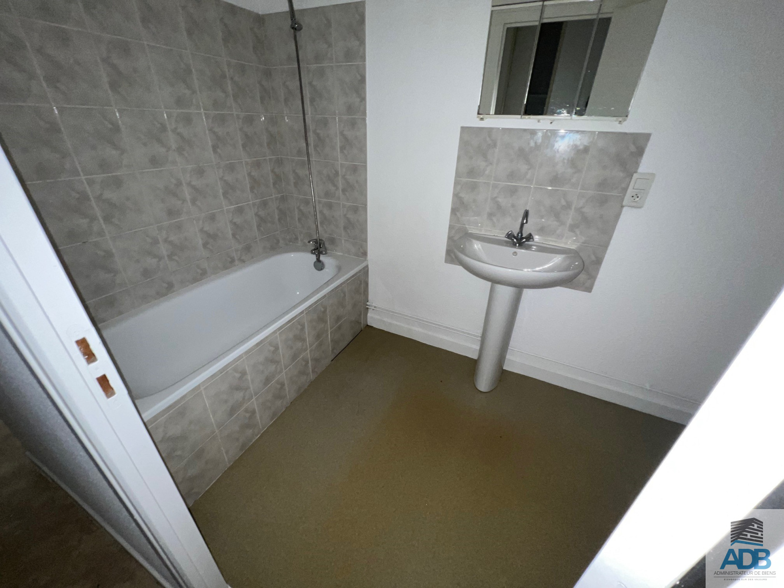 Image_, Appartement, Roanne, ref :5260la