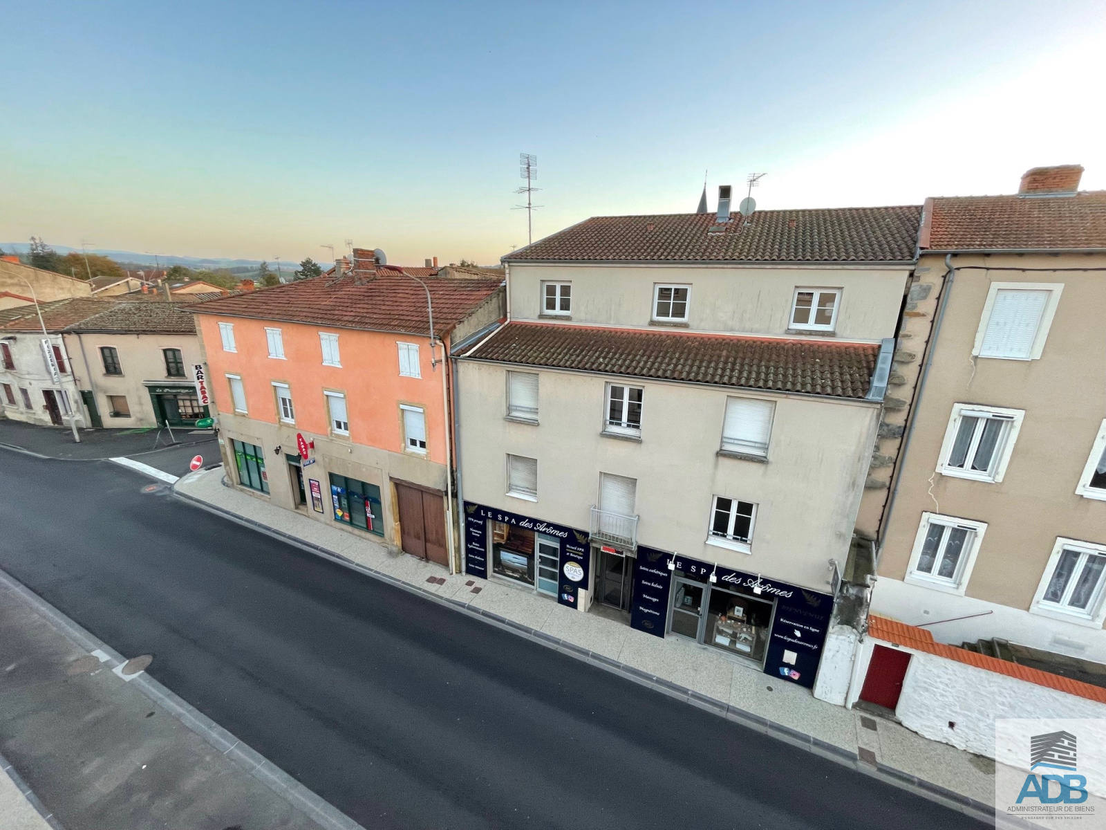 Image_, Appartement, Saint-Symphorien-de-Lay, ref :LAP50004659