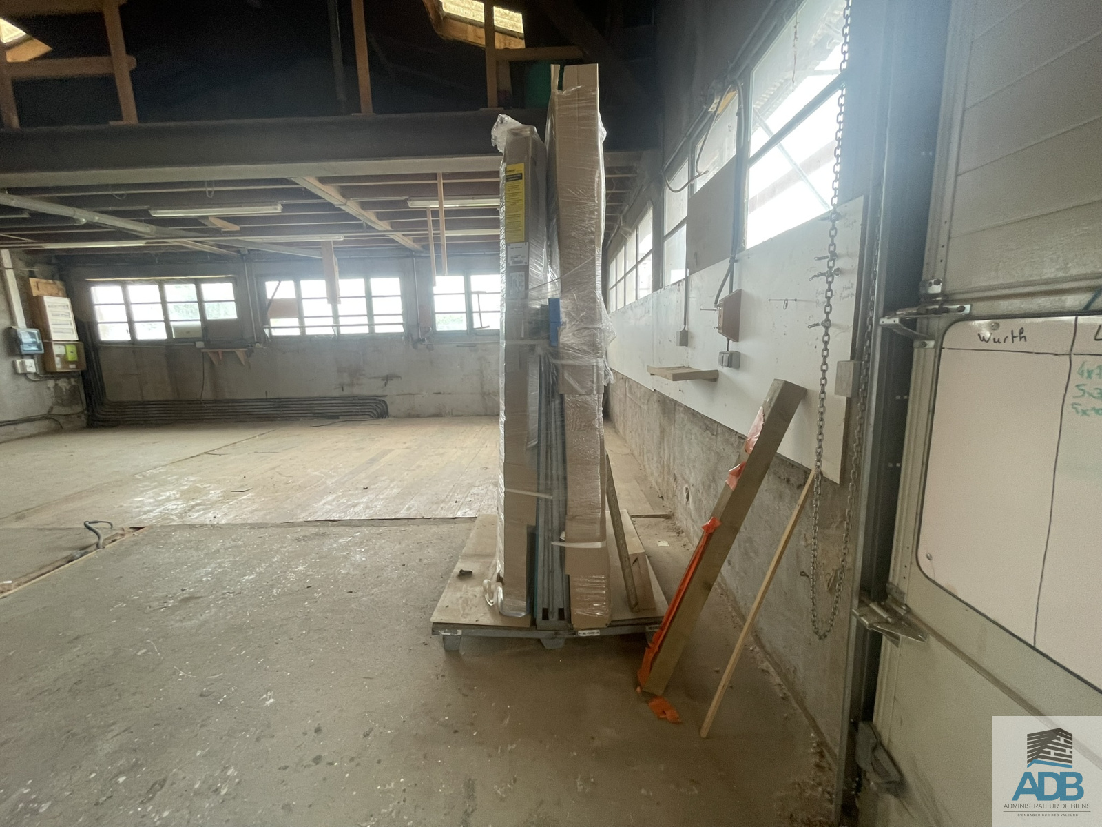 Image_, Local commercial, Riorges, ref :63lc