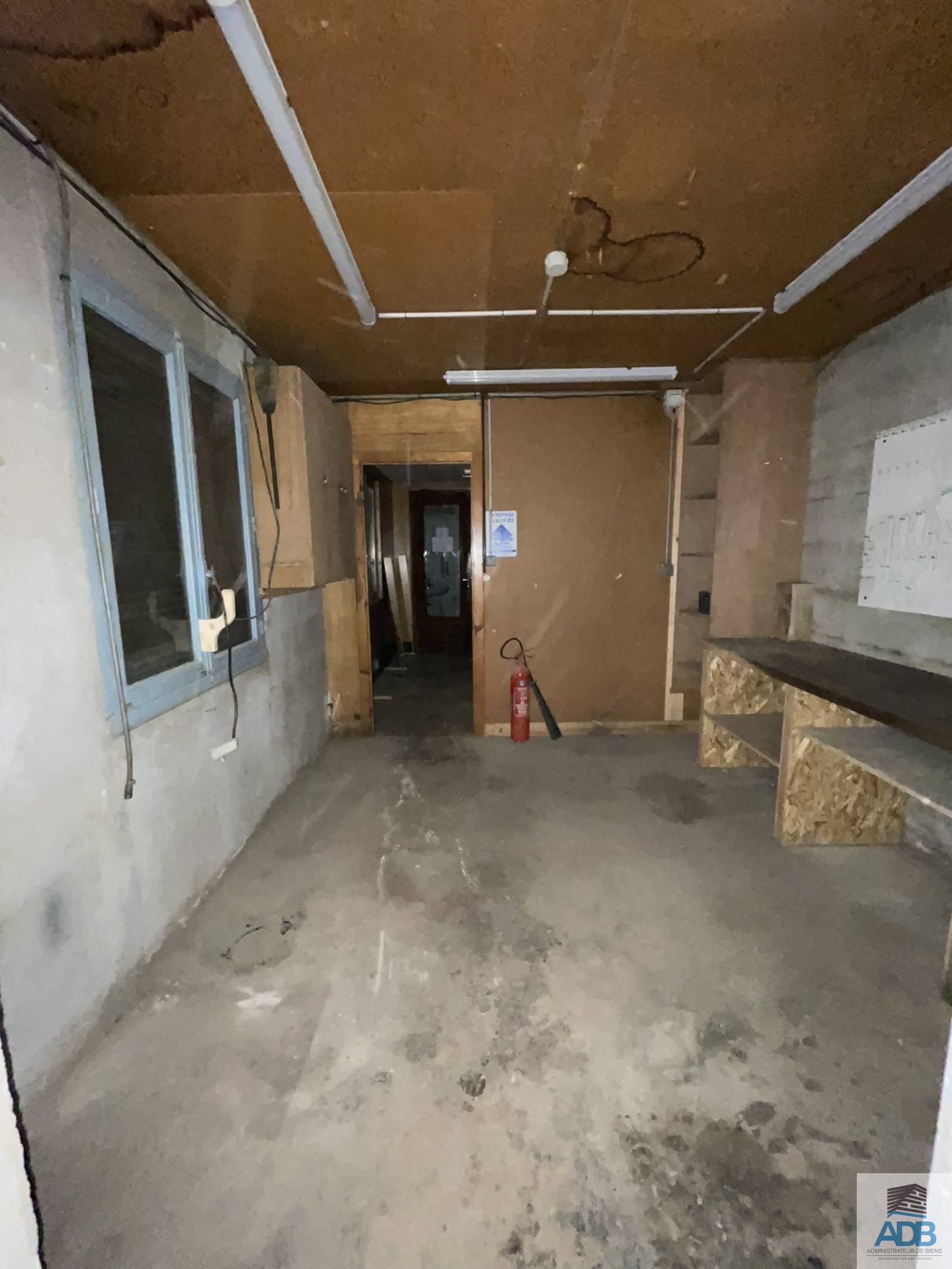 Image_, Local commercial, Riorges, ref :63lc