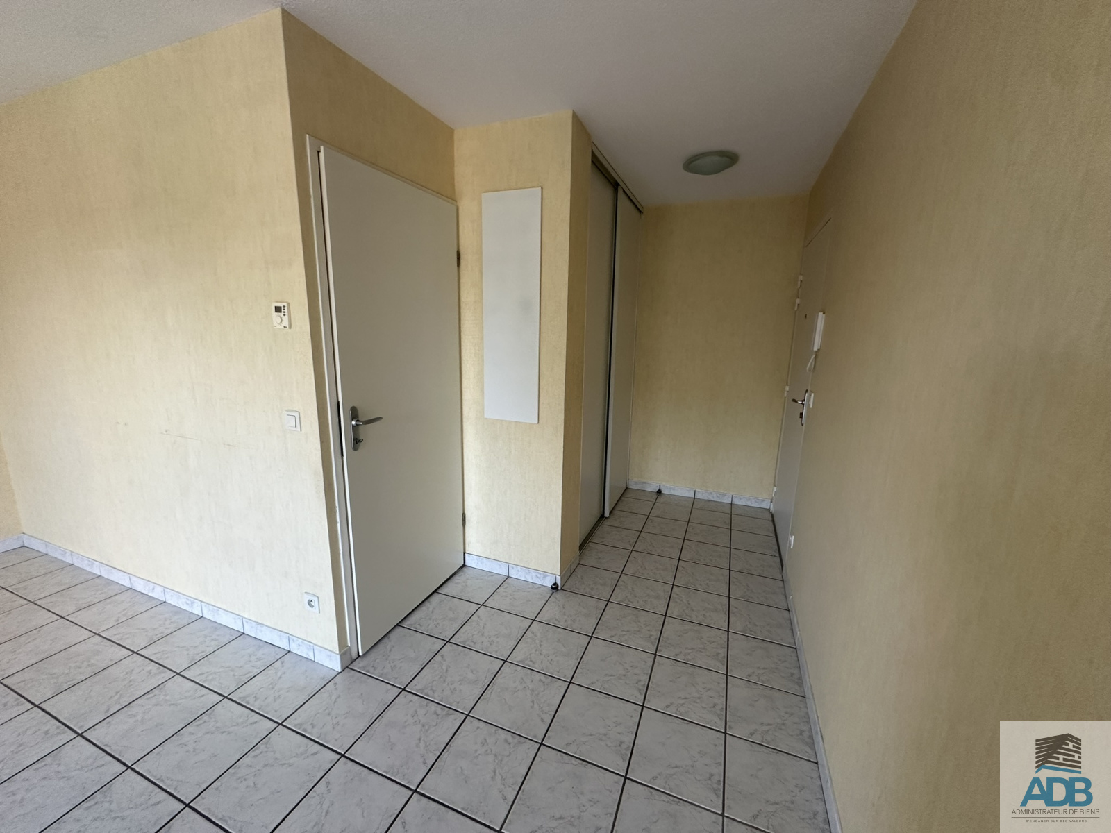 Image_, Appartement, Riorges, ref :5203la