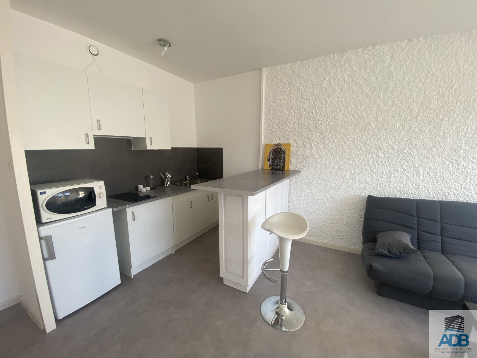 Image_, Studio, Roanne, ref :LST50004602