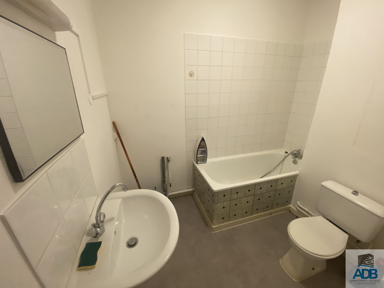 Image_, Studio, Roanne, ref :LST50004602