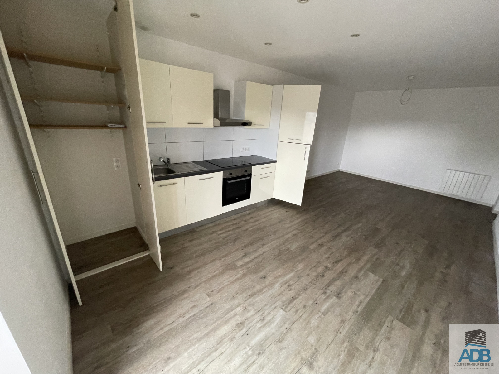Image_, Appartement, Riorges, ref :LAP60002588