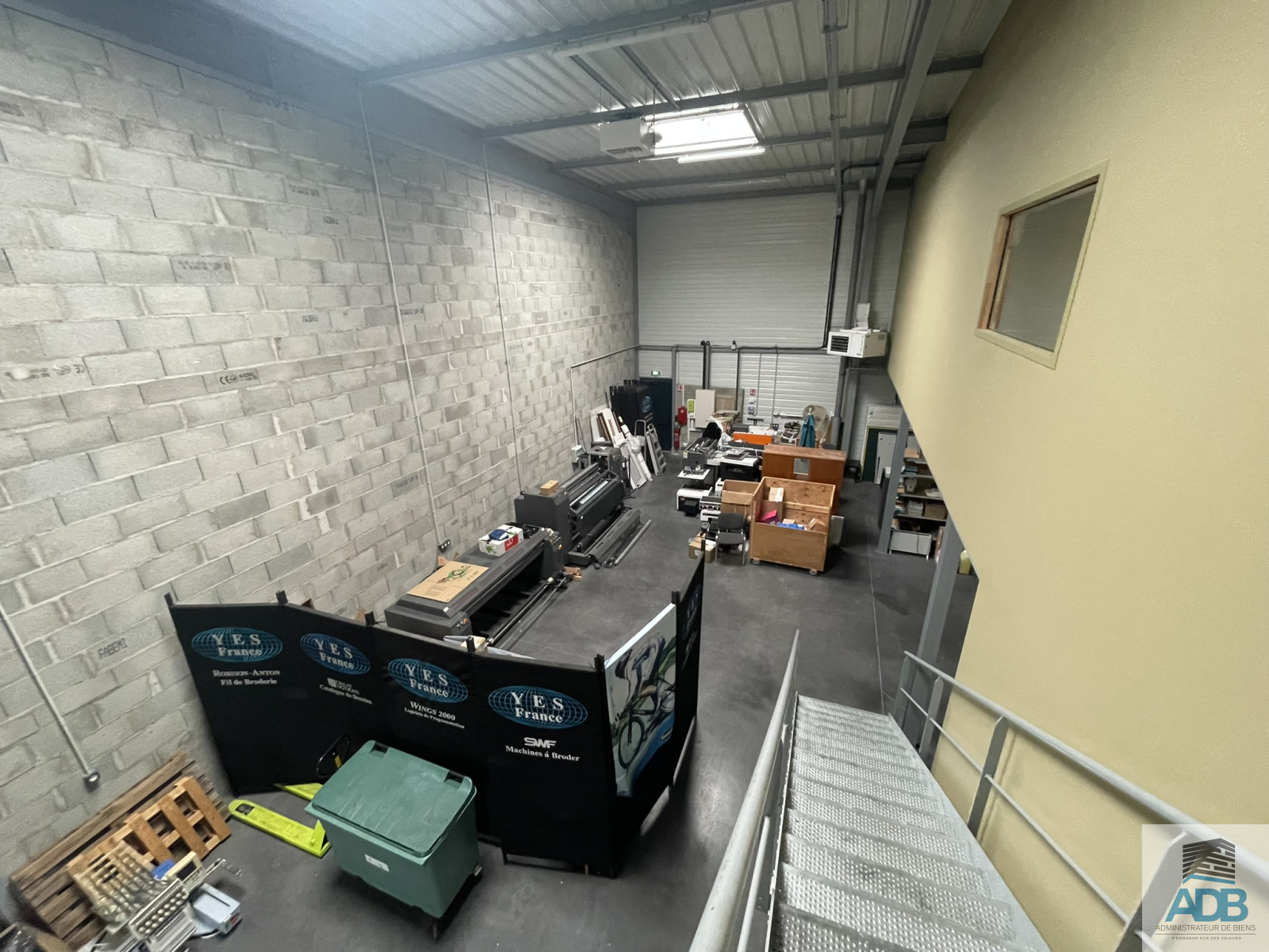 Image_, Local d'activité, Le Coteau, ref :LCO30005142